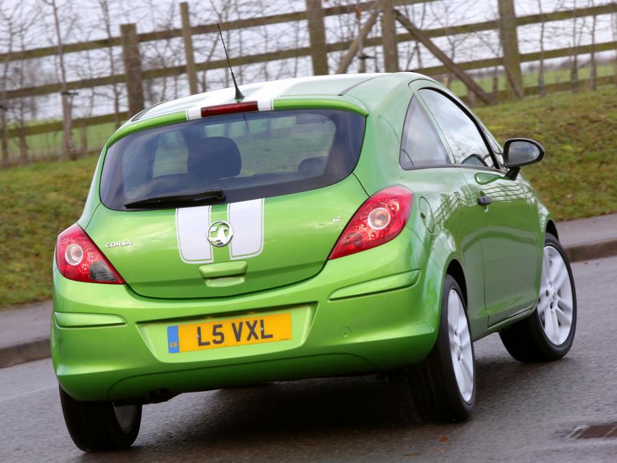  Vauxhall Corsa Sting 2013 года  (фото 4 из 18)